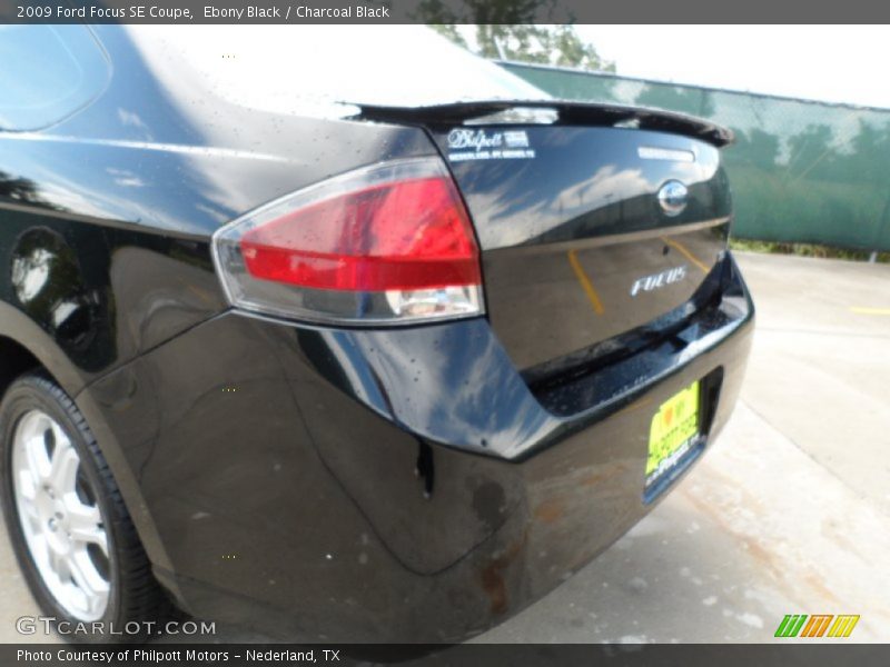 Ebony Black / Charcoal Black 2009 Ford Focus SE Coupe