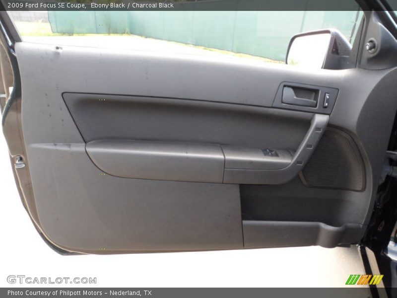 Ebony Black / Charcoal Black 2009 Ford Focus SE Coupe