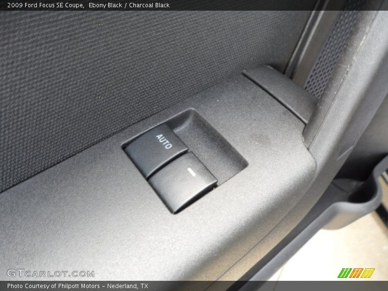 Ebony Black / Charcoal Black 2009 Ford Focus SE Coupe