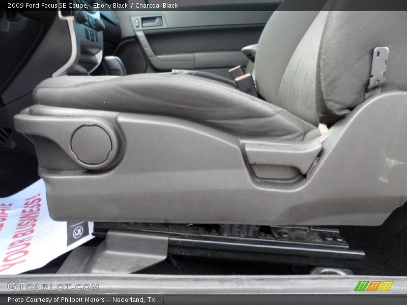 Ebony Black / Charcoal Black 2009 Ford Focus SE Coupe