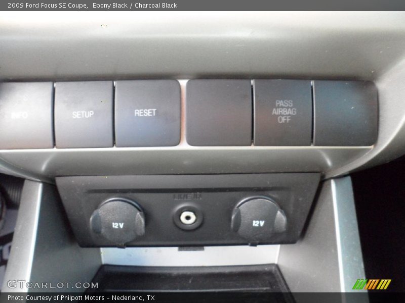 Ebony Black / Charcoal Black 2009 Ford Focus SE Coupe