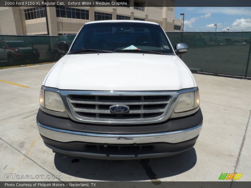 Oxford White / Medium Graphite 2000 Ford F150 XL Regular Cab