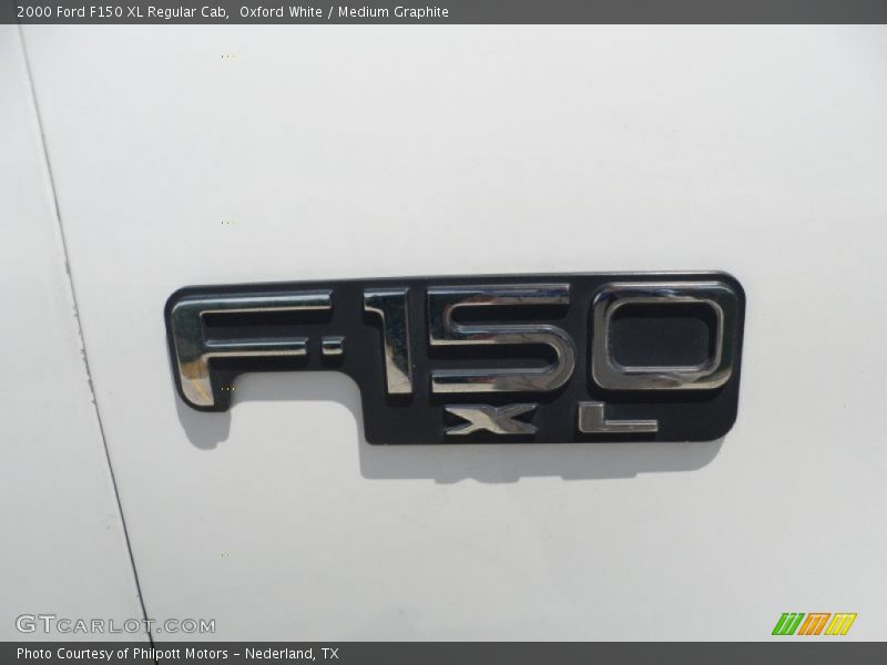  2000 F150 XL Regular Cab Logo