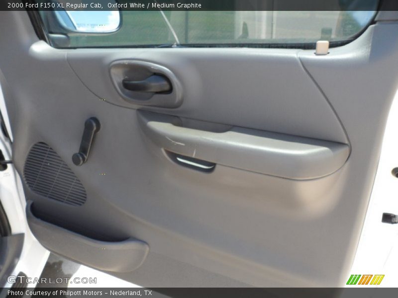 Oxford White / Medium Graphite 2000 Ford F150 XL Regular Cab