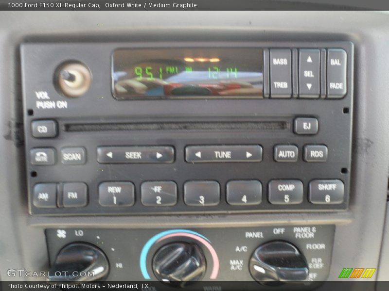 Oxford White / Medium Graphite 2000 Ford F150 XL Regular Cab