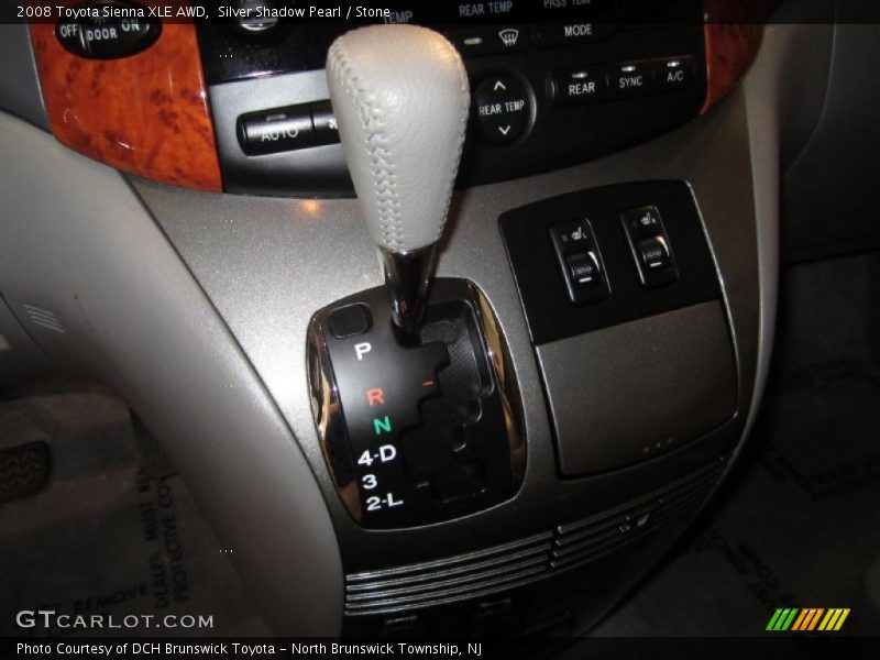 Silver Shadow Pearl / Stone 2008 Toyota Sienna XLE AWD