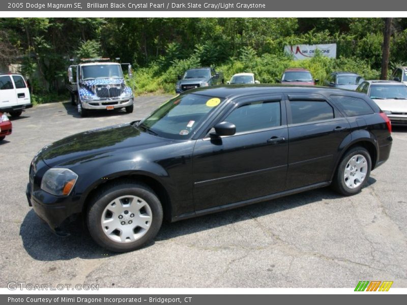 Brilliant Black Crystal Pearl / Dark Slate Gray/Light Graystone 2005 Dodge Magnum SE
