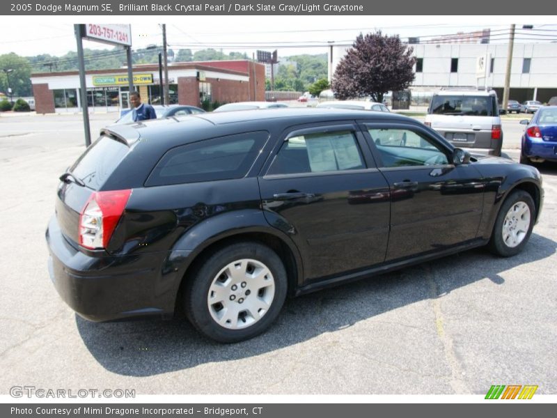 Brilliant Black Crystal Pearl / Dark Slate Gray/Light Graystone 2005 Dodge Magnum SE