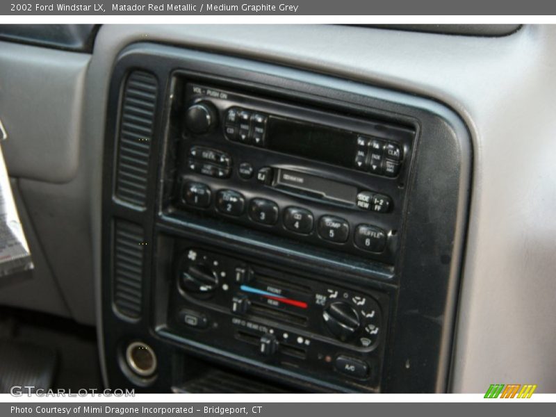 Matador Red Metallic / Medium Graphite Grey 2002 Ford Windstar LX