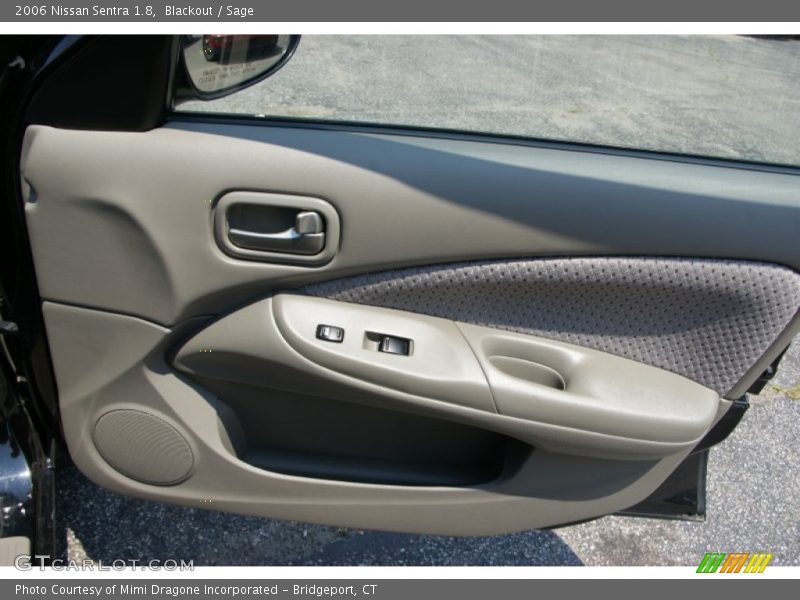 Blackout / Sage 2006 Nissan Sentra 1.8