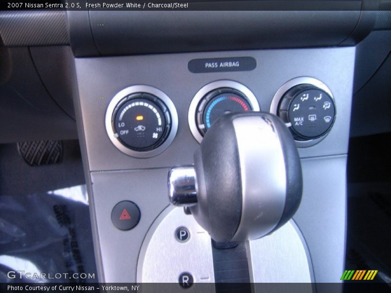Fresh Powder White / Charcoal/Steel 2007 Nissan Sentra 2.0 S