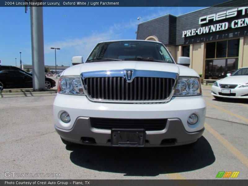 Oxford White / Light Parchment 2004 Lincoln Navigator Luxury
