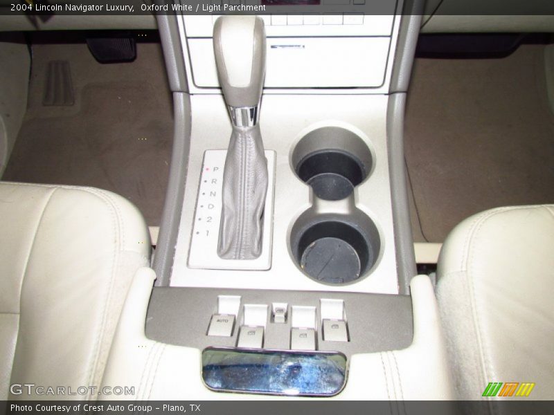 Oxford White / Light Parchment 2004 Lincoln Navigator Luxury