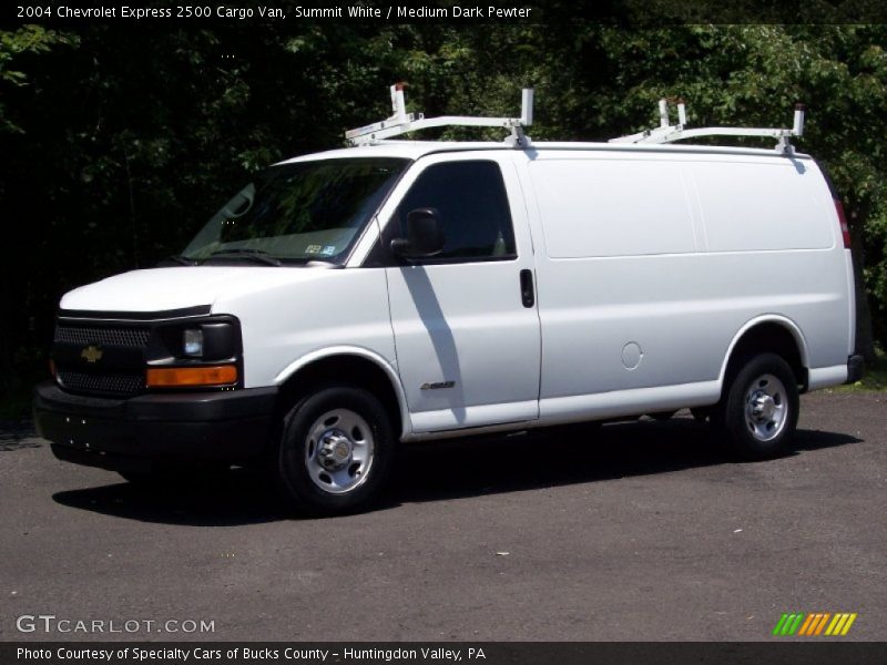 Summit White / Medium Dark Pewter 2004 Chevrolet Express 2500 Cargo Van