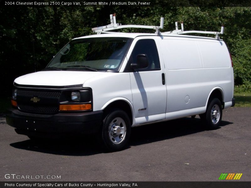 Summit White / Medium Dark Pewter 2004 Chevrolet Express 2500 Cargo Van