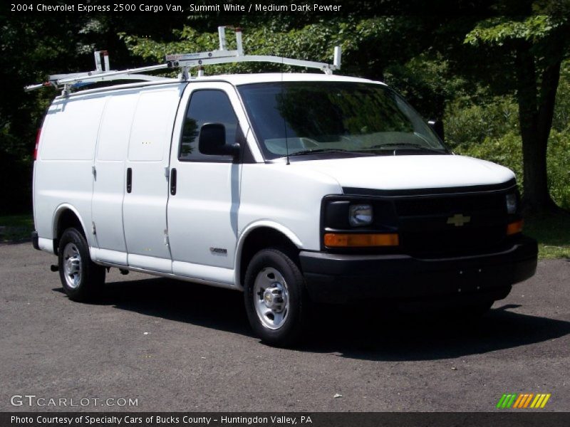 Summit White / Medium Dark Pewter 2004 Chevrolet Express 2500 Cargo Van