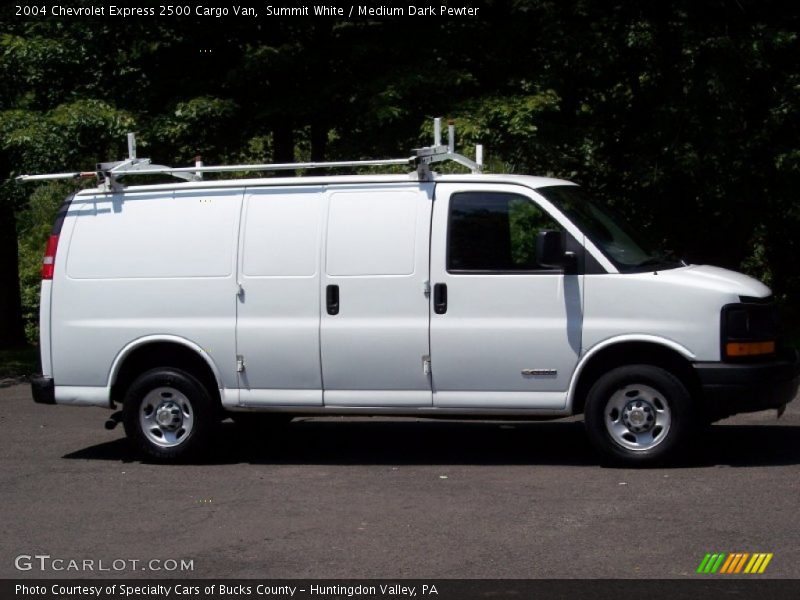 Summit White / Medium Dark Pewter 2004 Chevrolet Express 2500 Cargo Van