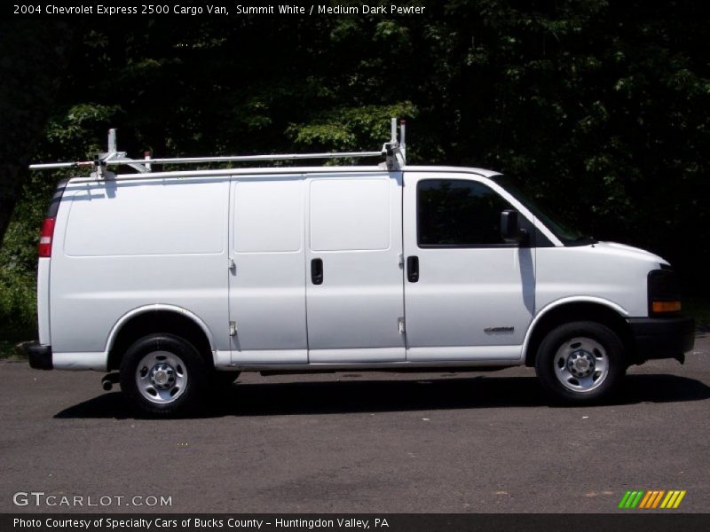 Summit White / Medium Dark Pewter 2004 Chevrolet Express 2500 Cargo Van