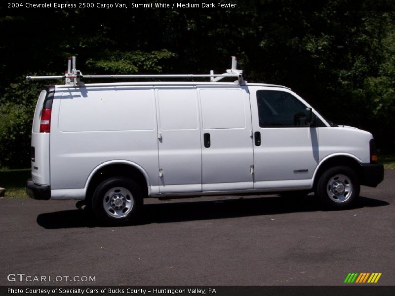 Summit White / Medium Dark Pewter 2004 Chevrolet Express 2500 Cargo Van