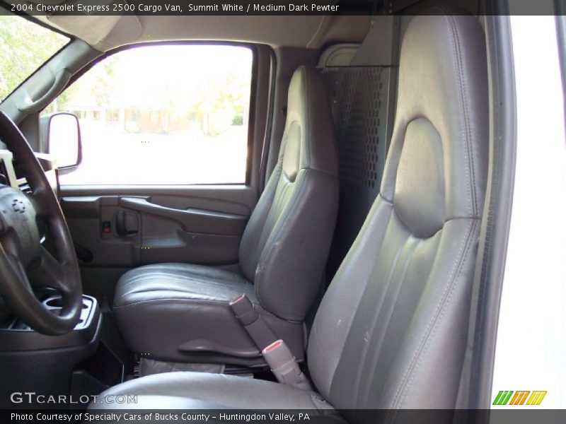 Summit White / Medium Dark Pewter 2004 Chevrolet Express 2500 Cargo Van