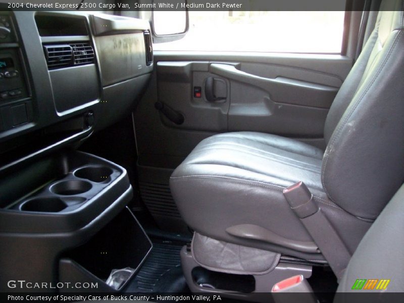 Summit White / Medium Dark Pewter 2004 Chevrolet Express 2500 Cargo Van