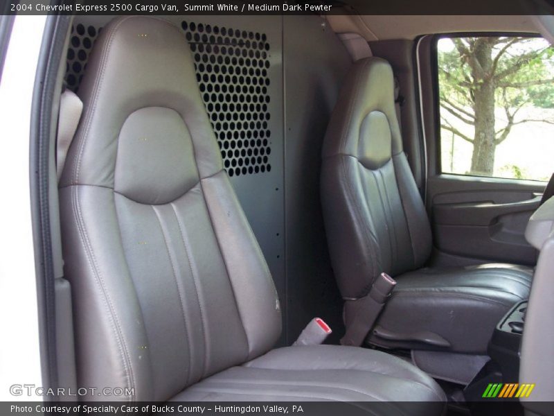 Summit White / Medium Dark Pewter 2004 Chevrolet Express 2500 Cargo Van