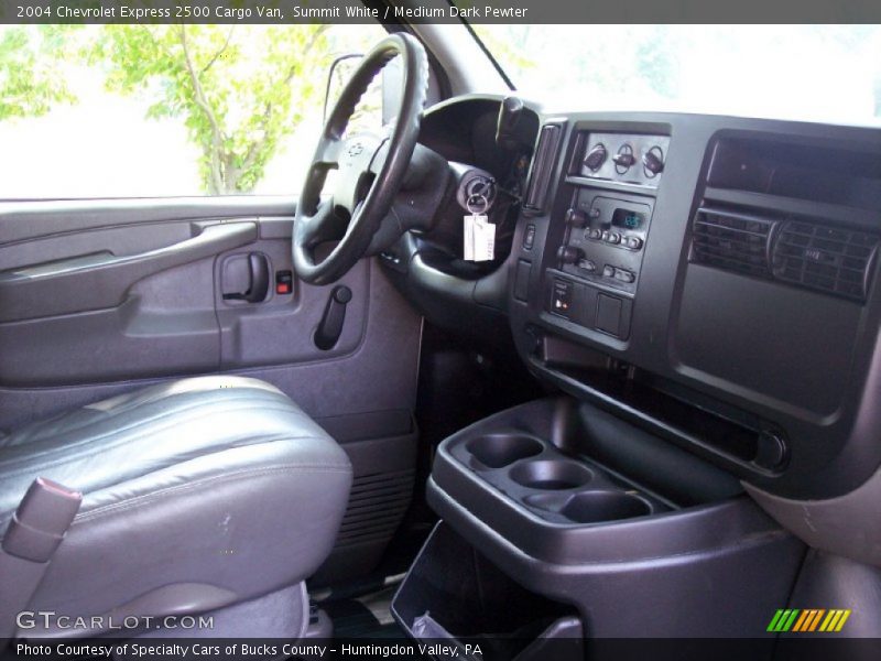Summit White / Medium Dark Pewter 2004 Chevrolet Express 2500 Cargo Van