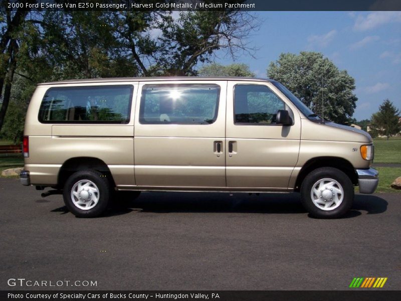 2000 E Series Van E250 Passenger Harvest Gold Metallic