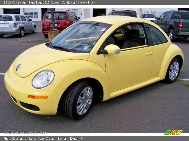Front 3/4 View of 2009 New Beetle 2.5 Coupe