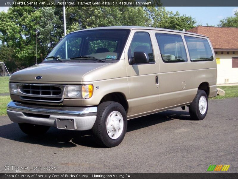 Harvest Gold Metallic / Medium Parchment 2000 Ford E Series Van E250 Passenger