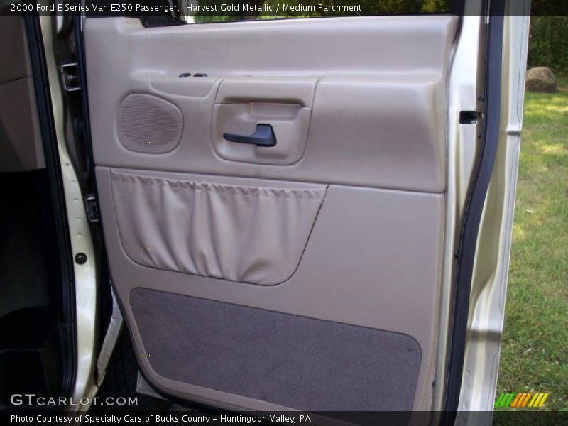 Harvest Gold Metallic / Medium Parchment 2000 Ford E Series Van E250 Passenger