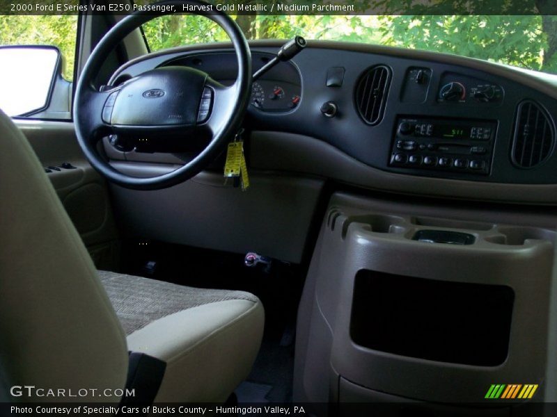 Harvest Gold Metallic / Medium Parchment 2000 Ford E Series Van E250 Passenger