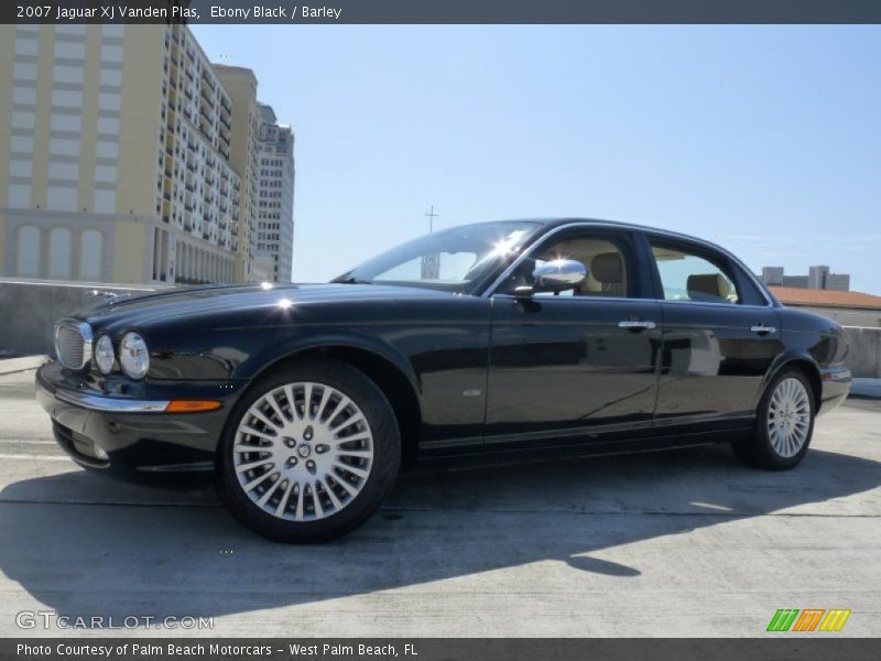 Ebony Black / Barley 2007 Jaguar XJ Vanden Plas