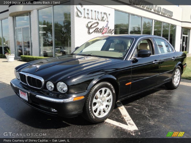 Ebony Black / Sand 2004 Jaguar XJ XJ8