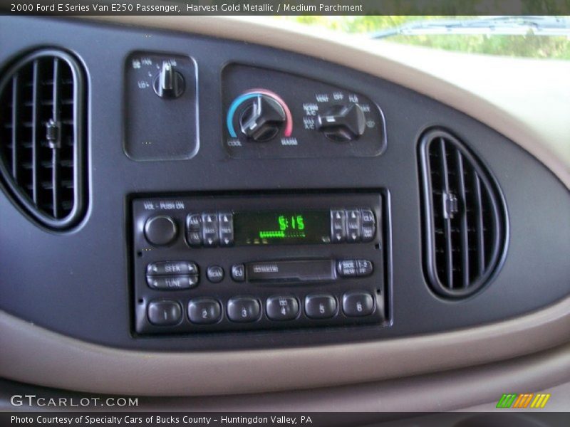 Harvest Gold Metallic / Medium Parchment 2000 Ford E Series Van E250 Passenger