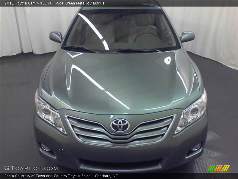 Aloe Green Metallic / Bisque 2011 Toyota Camry XLE V6