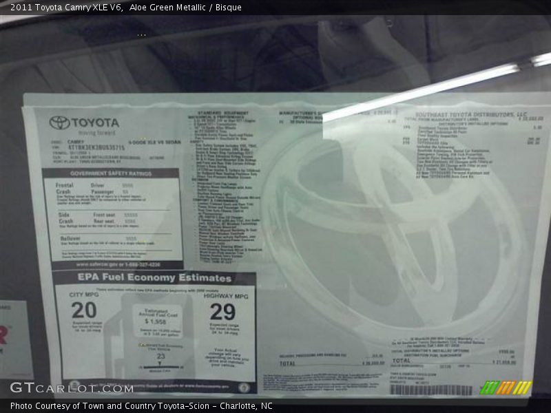 Aloe Green Metallic / Bisque 2011 Toyota Camry XLE V6