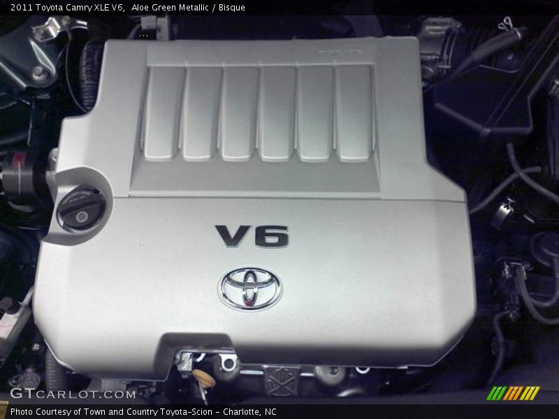 Aloe Green Metallic / Bisque 2011 Toyota Camry XLE V6