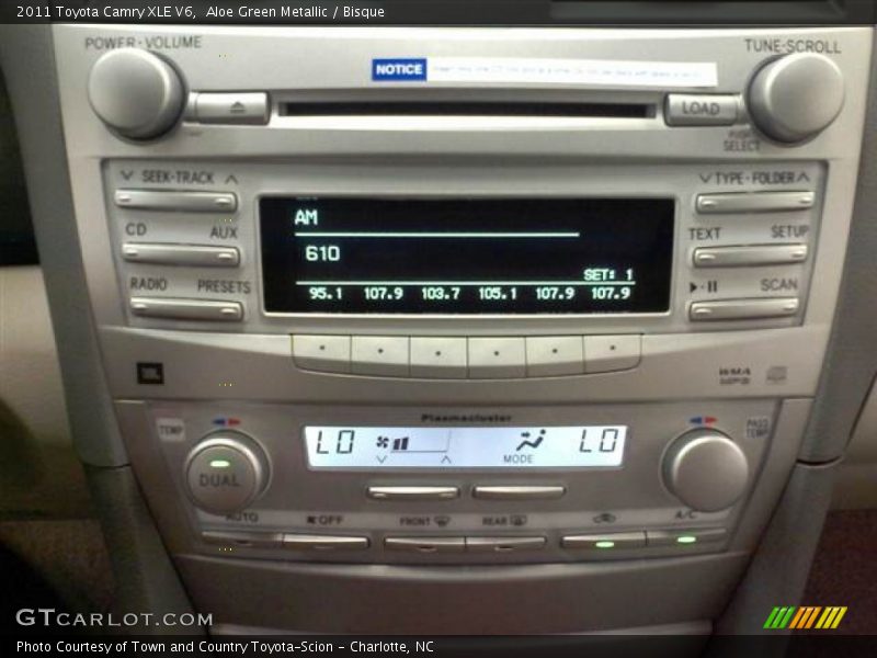 Aloe Green Metallic / Bisque 2011 Toyota Camry XLE V6