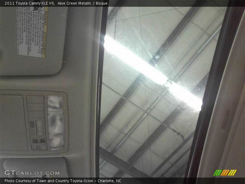 Aloe Green Metallic / Bisque 2011 Toyota Camry XLE V6