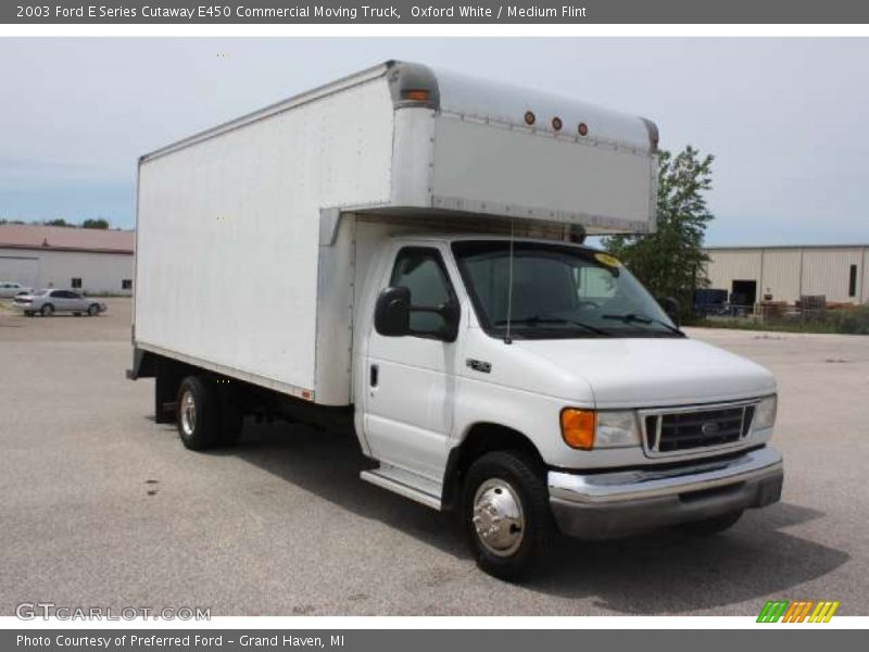 Front 3/4 View of 2003 E Series Cutaway E450 Commercial Moving Truck
