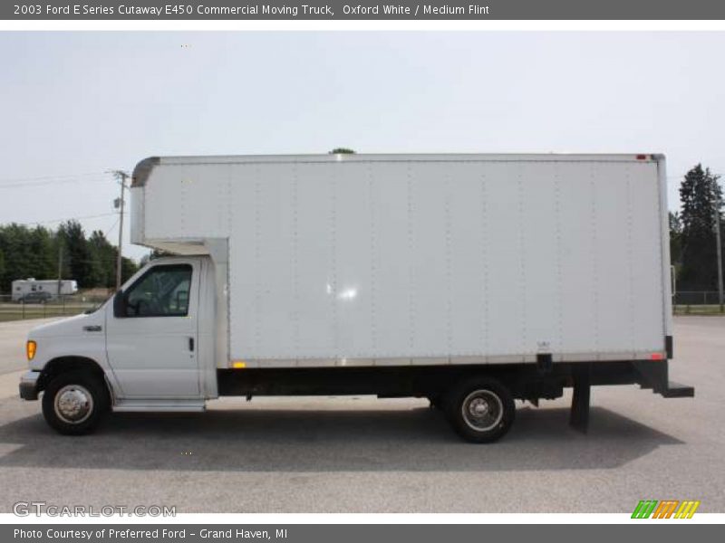  2003 E Series Cutaway E450 Commercial Moving Truck Oxford White