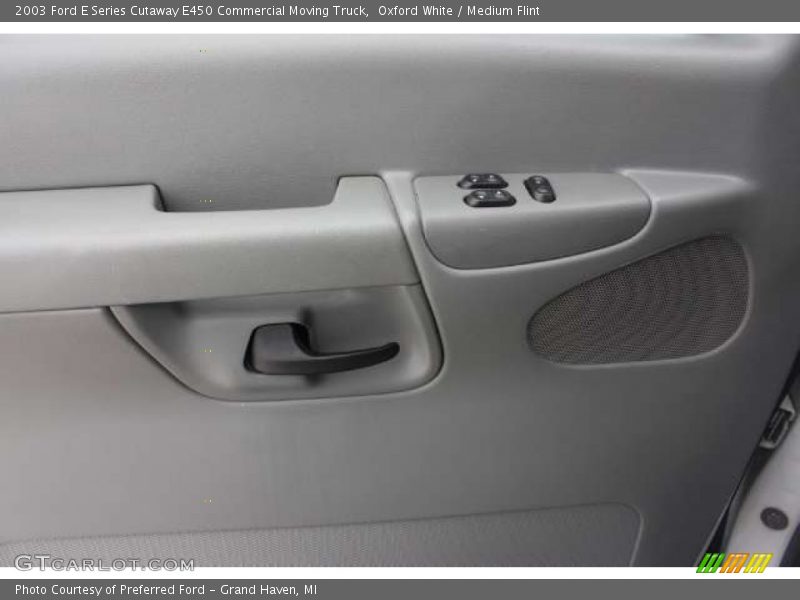 Door Panel of 2003 E Series Cutaway E450 Commercial Moving Truck