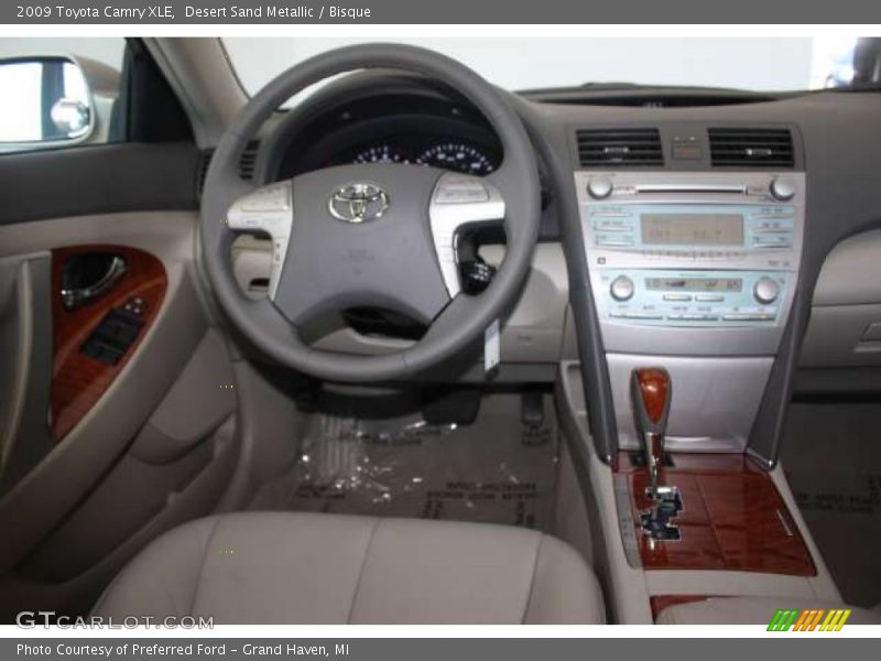 Desert Sand Metallic / Bisque 2009 Toyota Camry XLE