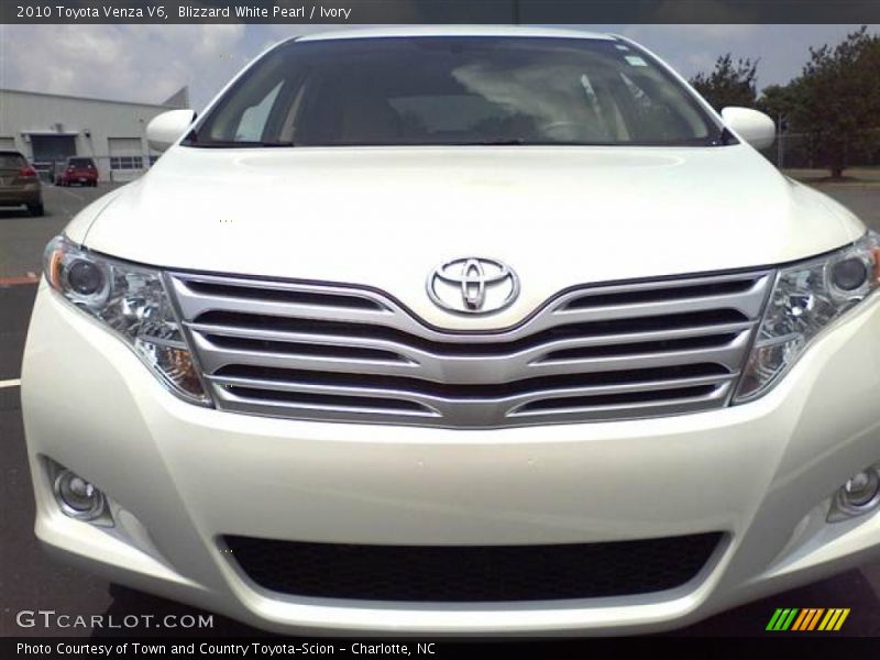 Blizzard White Pearl / Ivory 2010 Toyota Venza V6