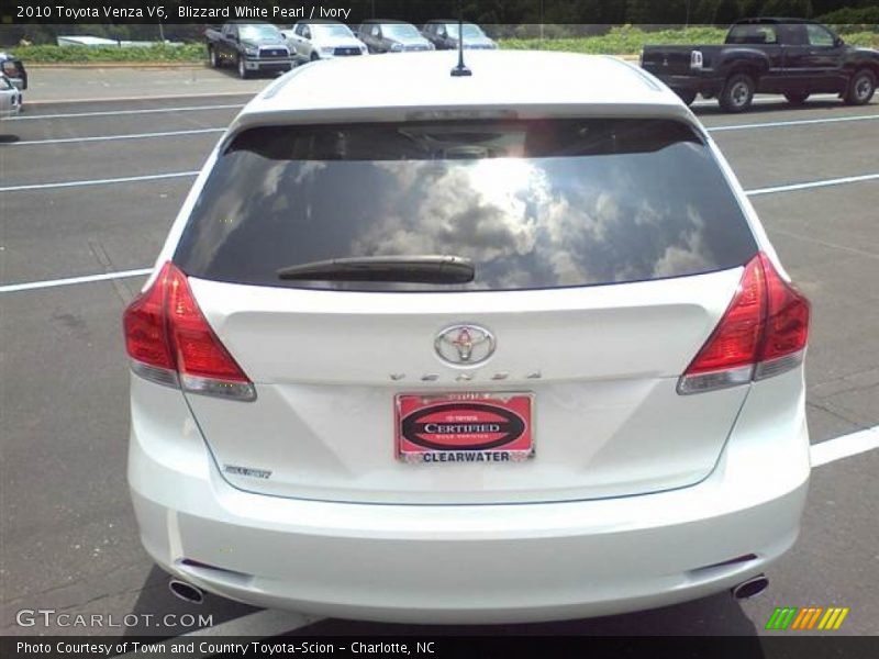 Blizzard White Pearl / Ivory 2010 Toyota Venza V6