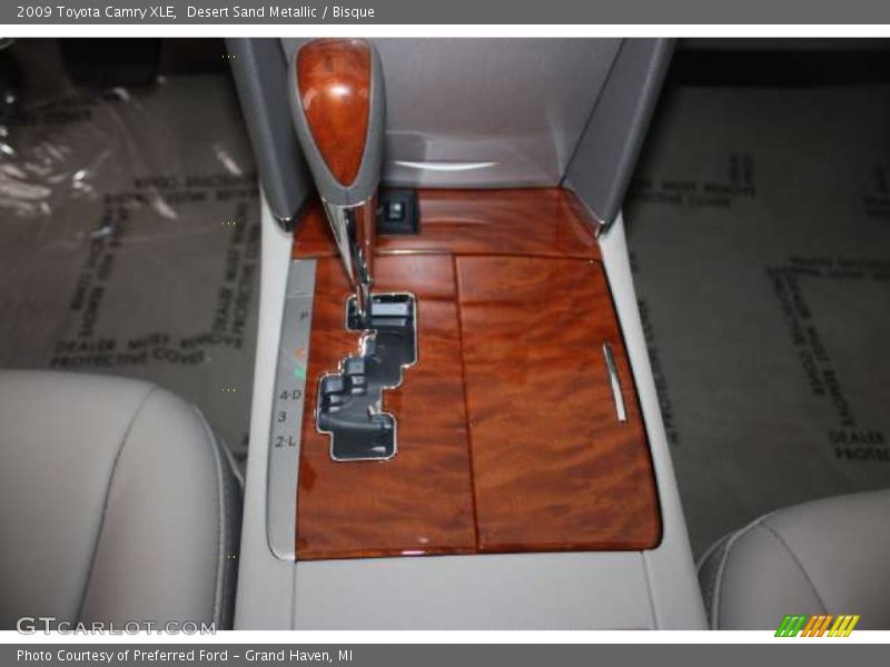 Desert Sand Metallic / Bisque 2009 Toyota Camry XLE