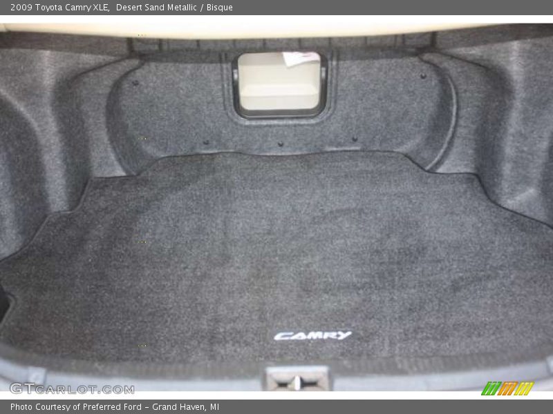 Desert Sand Metallic / Bisque 2009 Toyota Camry XLE