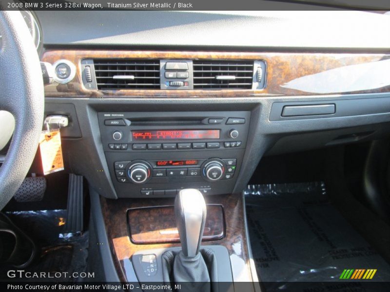 Controls of 2008 3 Series 328xi Wagon