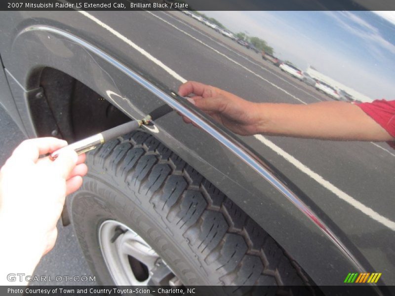 Brilliant Black / Slate 2007 Mitsubishi Raider LS Extended Cab